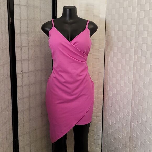 BRAN NEW DEREK HEART SPAGHETTI ASYMMETRIMINIC  WOMEN'S V-NECK MINI DRESS - Picture 4 of 15